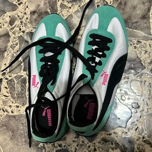 Puma new sneakers size 6 1/2 never worn no box